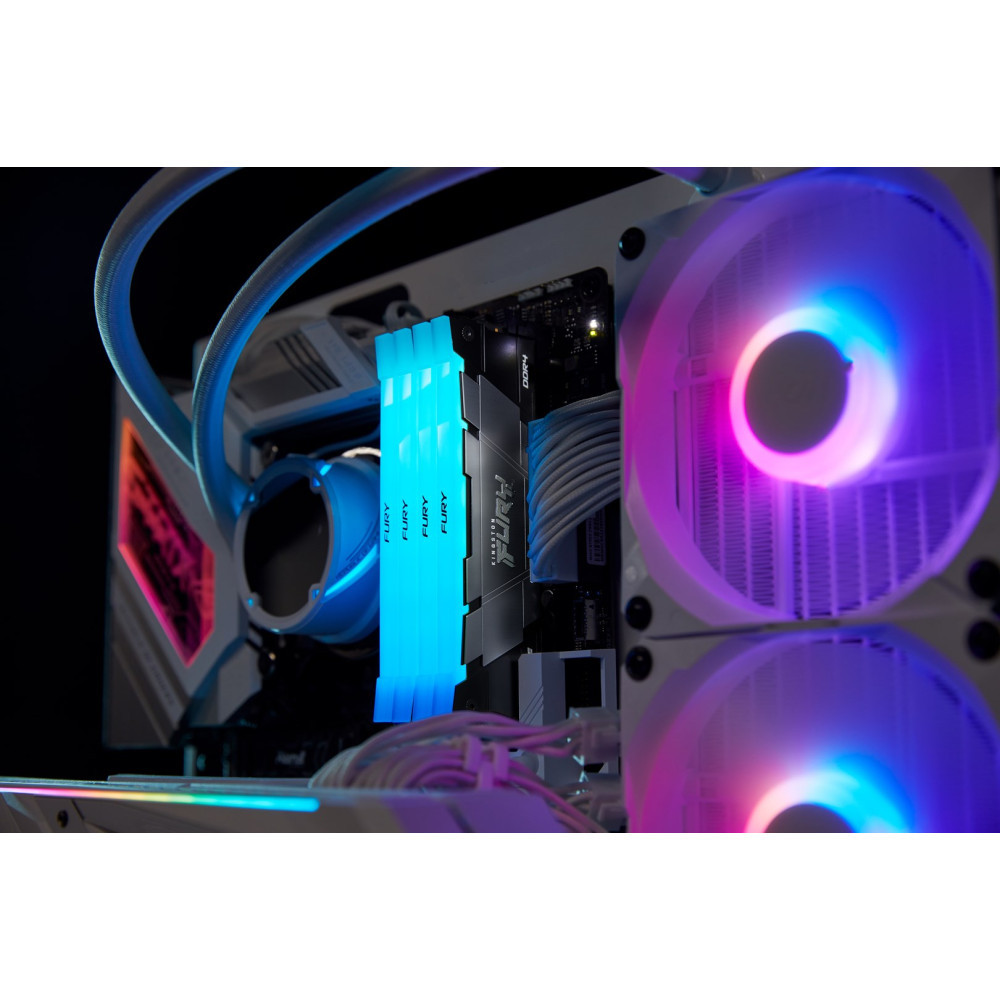Świecące niebieskie moduły RAM w obudowie komputera z wentylatorami RGB.