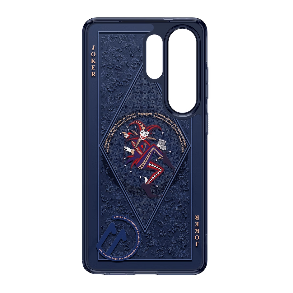 Dunkelblaue Handyhülle mit Joker-Design und geprägten Mustern.