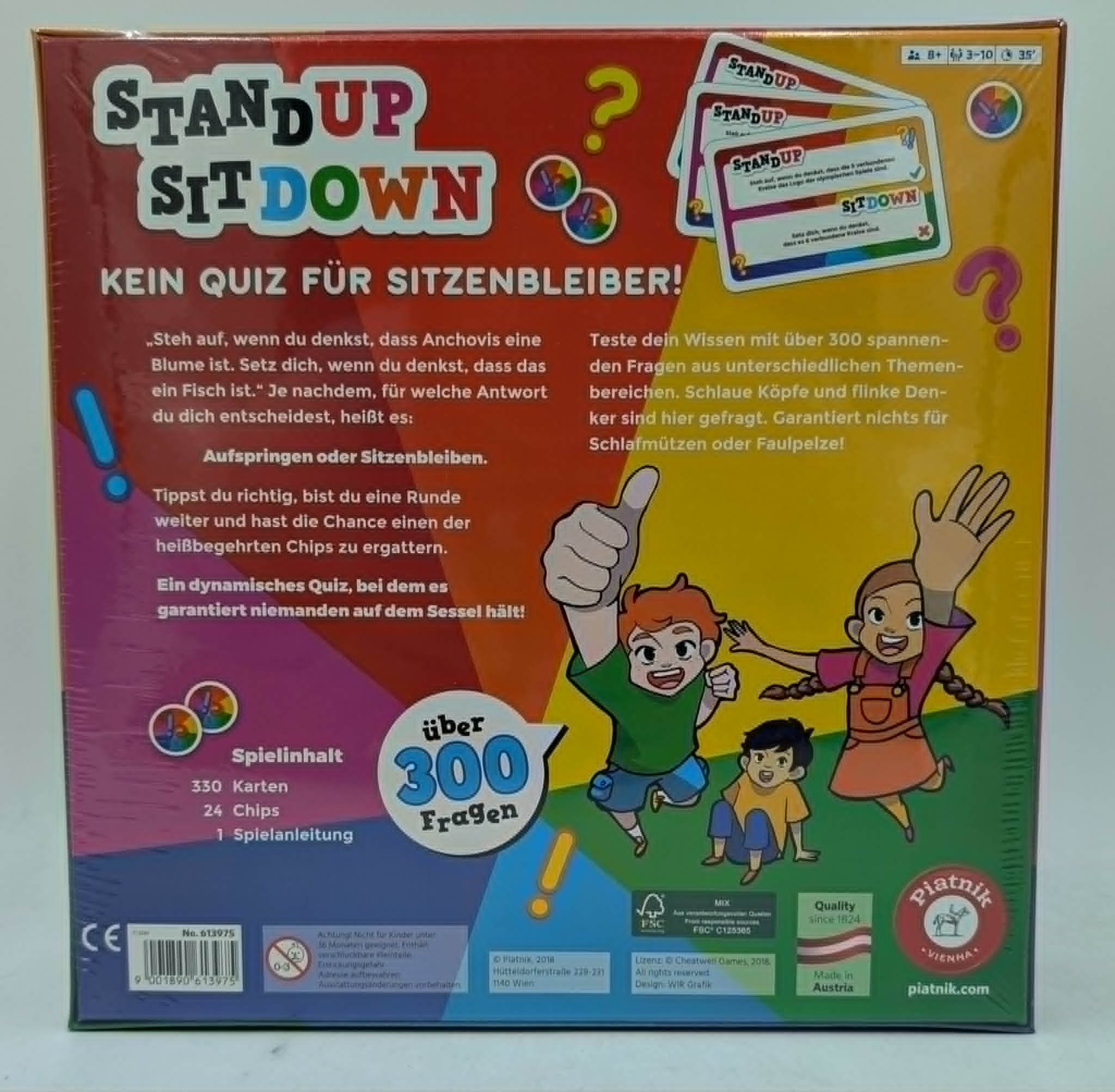 Die Rückseite einer Spielschachtel mit dem Titel "Stand Up Sit Down" und bunten Illustrationen von Kindern.