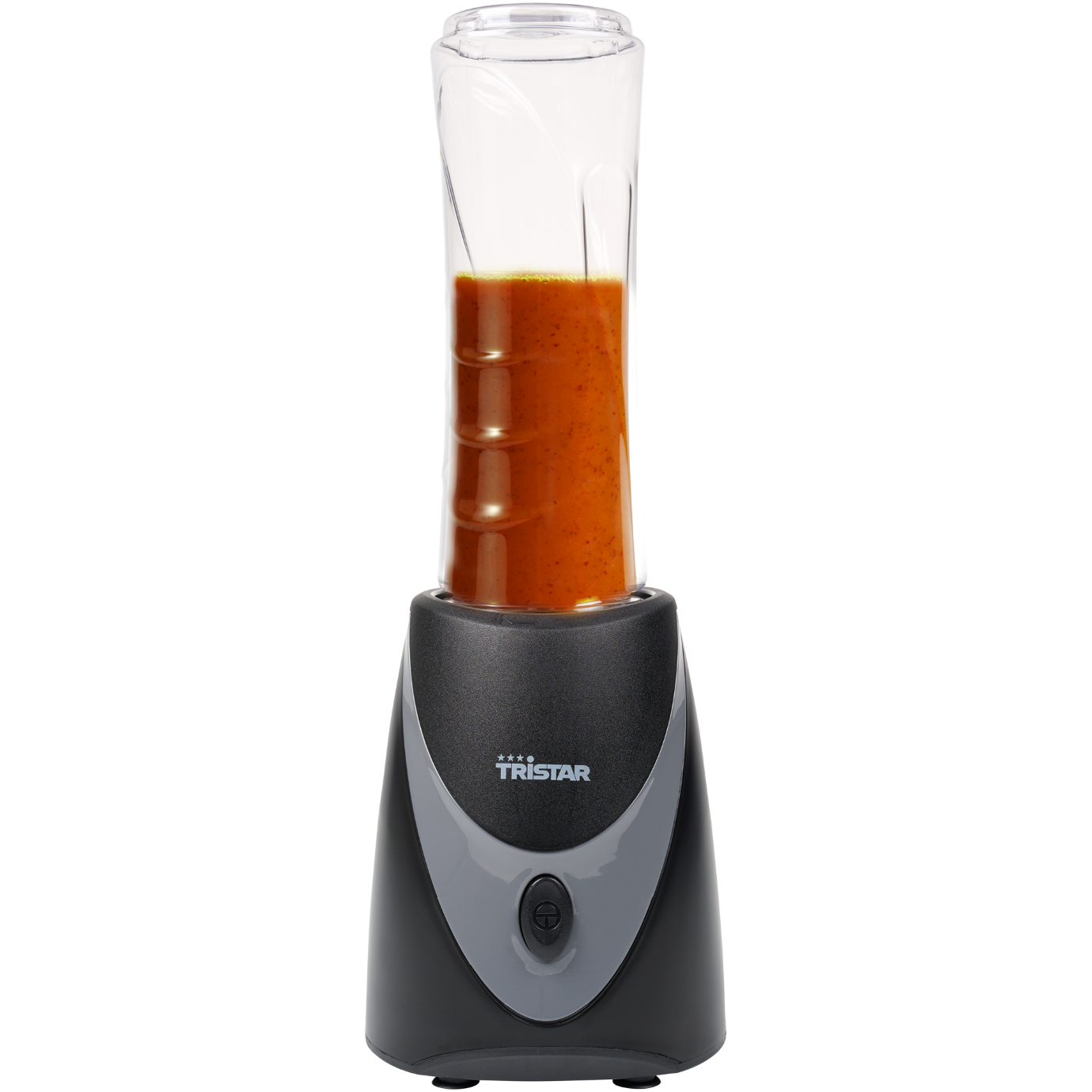 Ein schwarzer Mixer mit einem durchsichtigen Behälter, gefüllt mit orangefarbener Flüssigkeit.