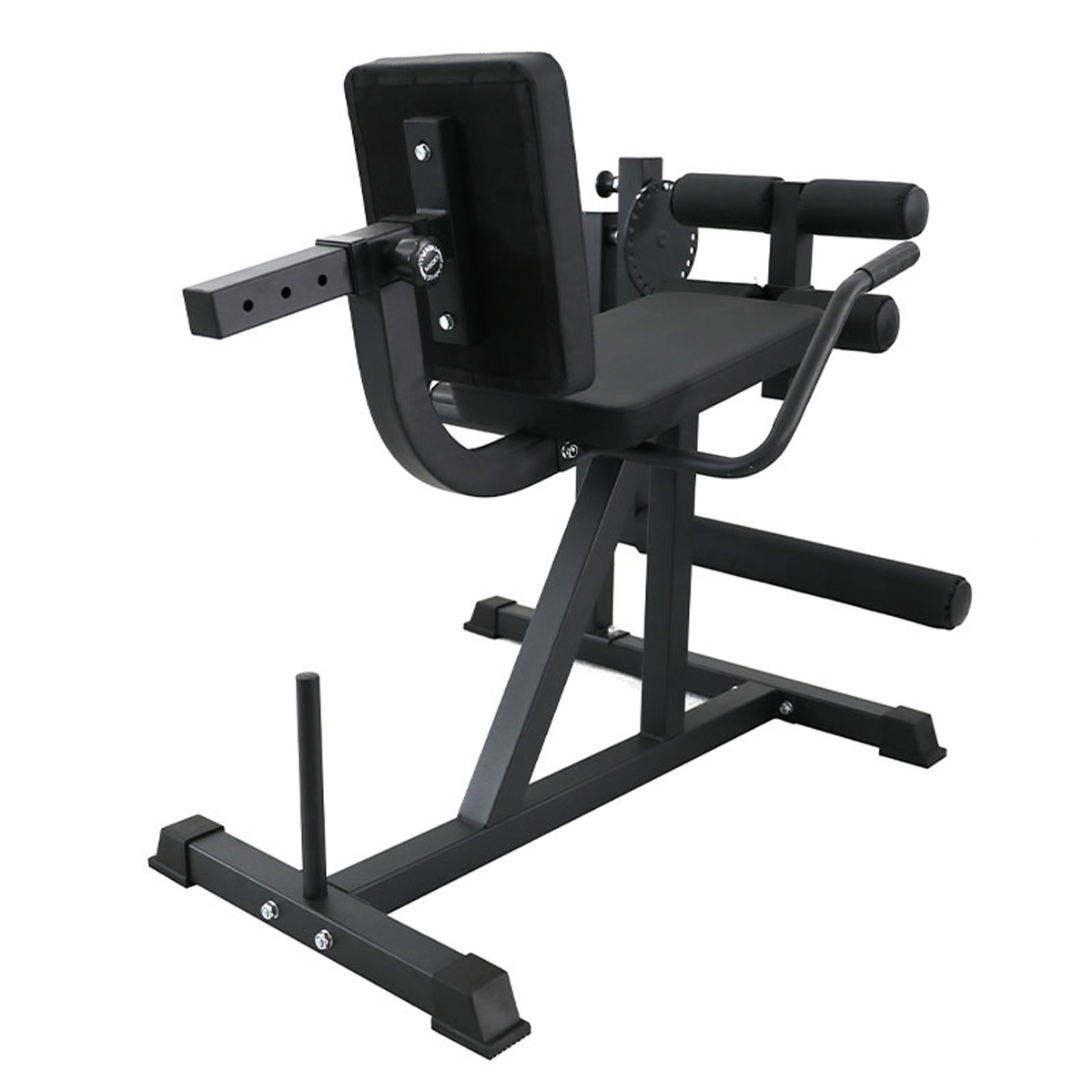 Ein schwarzes Fitnessgerät mit gepolsterter Sitz- und Rückenlehne für Beinbeugen und -strecken.
