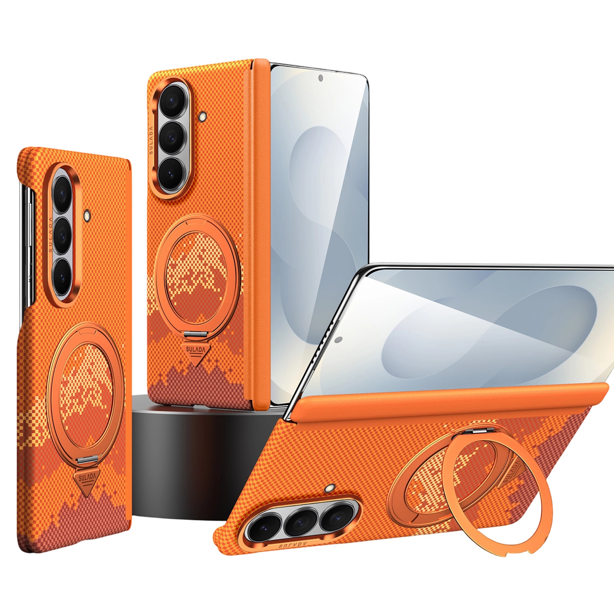 Orange Handyhülle mit Ringhalter und dreifacher Kamera, auf weißem Hintergrund.