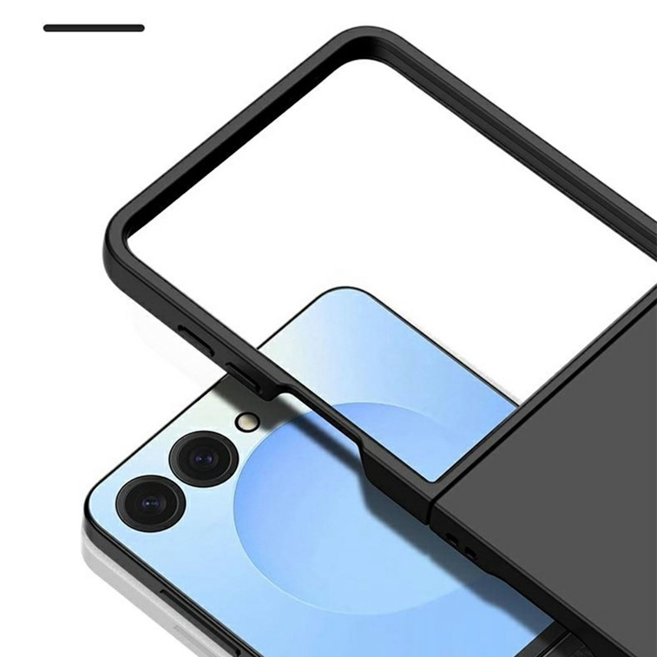 Ein schwarzes Handyhülle-Set liegt auf einem Handy mit zwei Kameras.