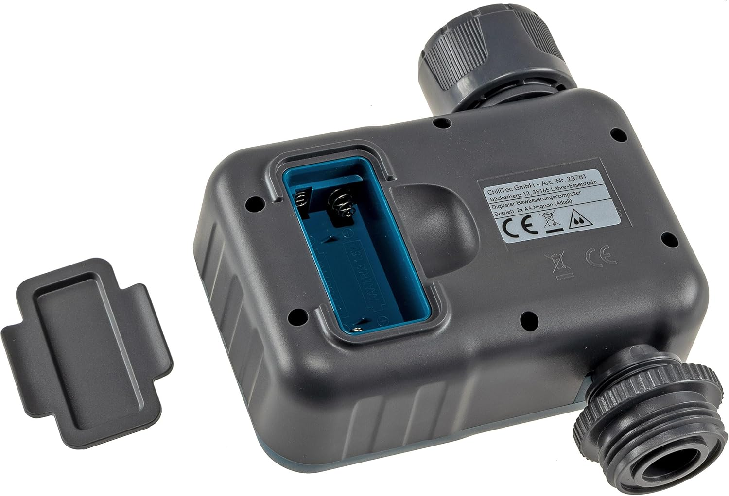 Grauer Bewässerungscomputer mit geöffnetem Batteriefach und Beschreibungsetikett.