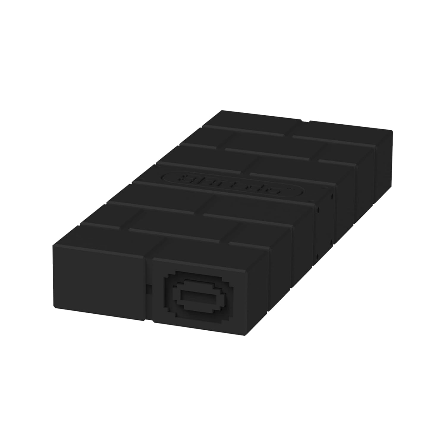 Ein schwarzer Adapter mit einem USB-C-Anschluss auf einer Seite und einer geriffelten Oberfläche.