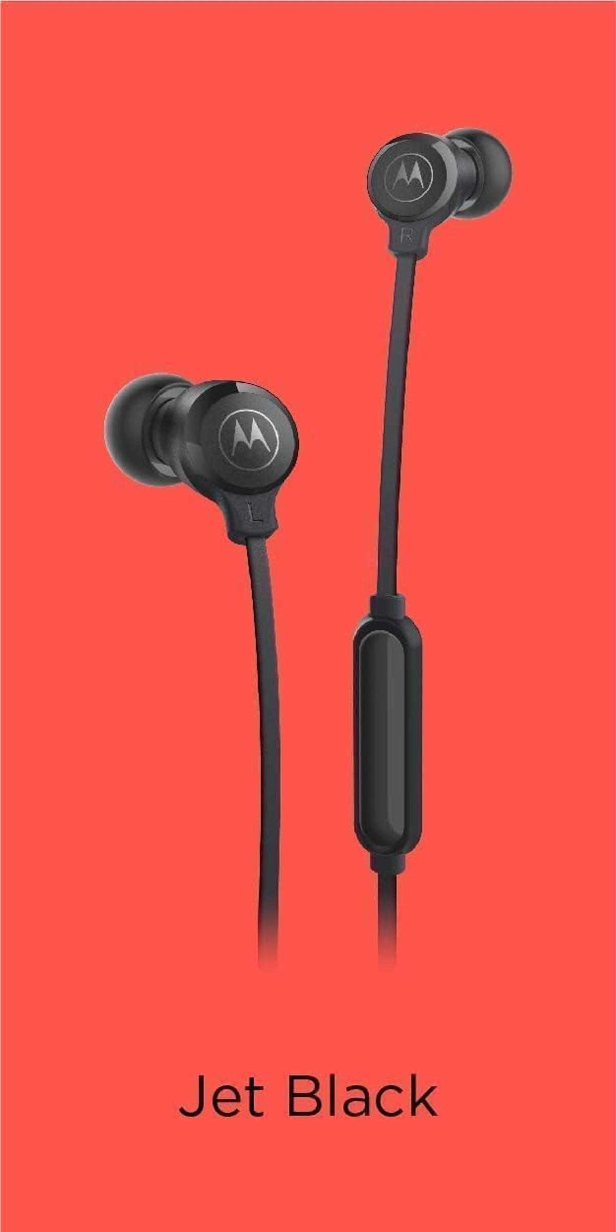 Auricolari Motorola neri su sfondo rosso con testo.