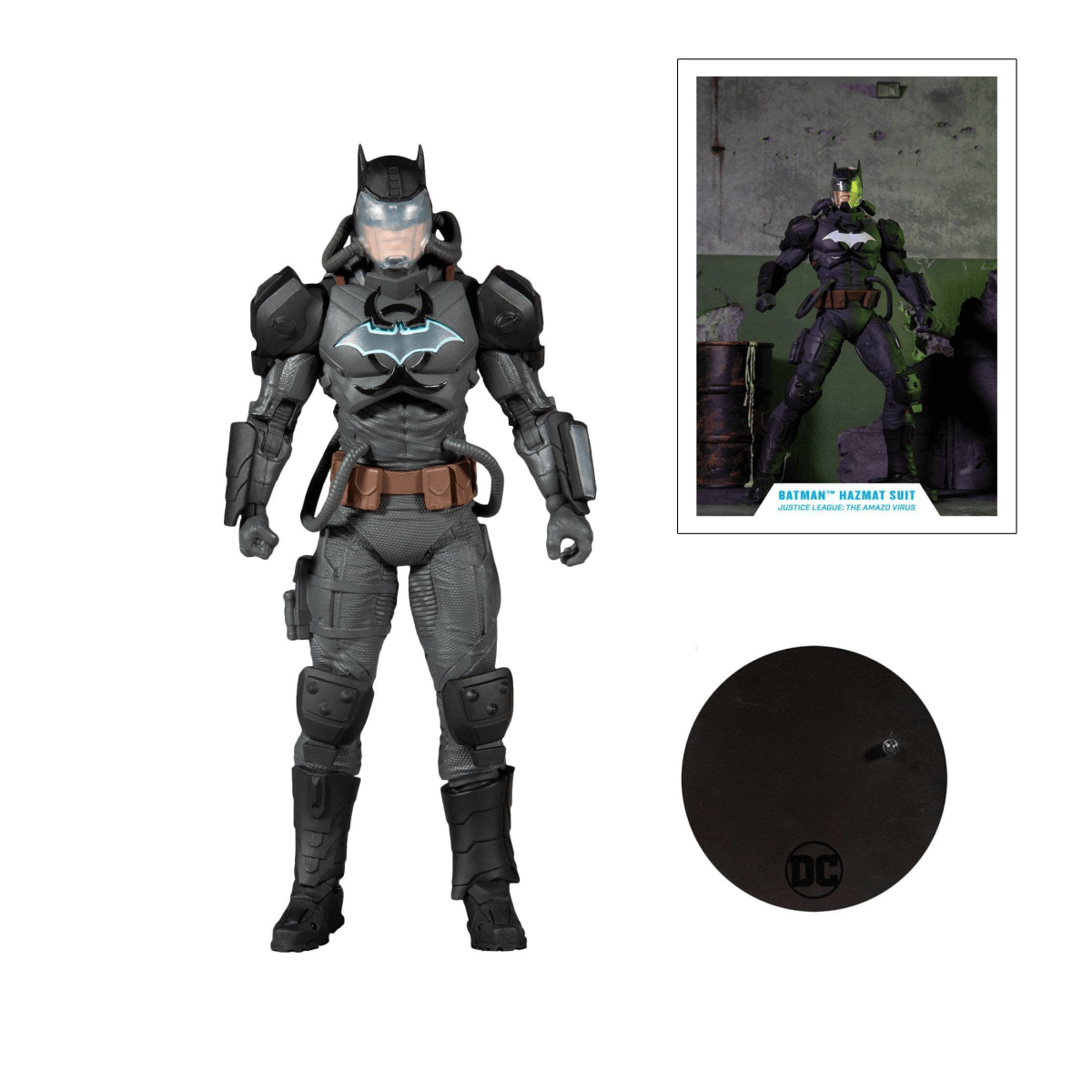 Figura de acción de Batman con traje Hazmat, casco, armadura gris y símbolo de murciélago azul.