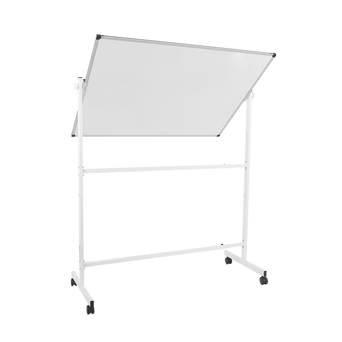 Ein weißes Whiteboard auf Rädern, leicht nach hinten geneigt.