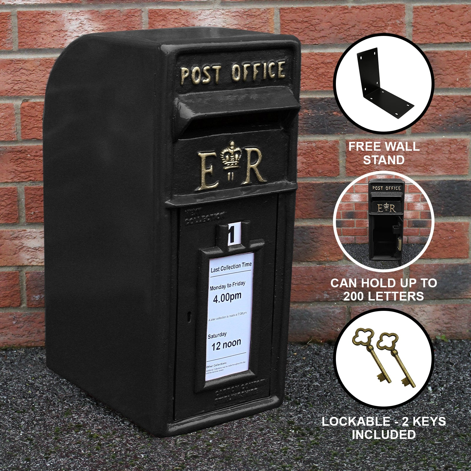 Un buzón negro con letras doradas "POST OFFICE", emblema ER y horarios de recogida.