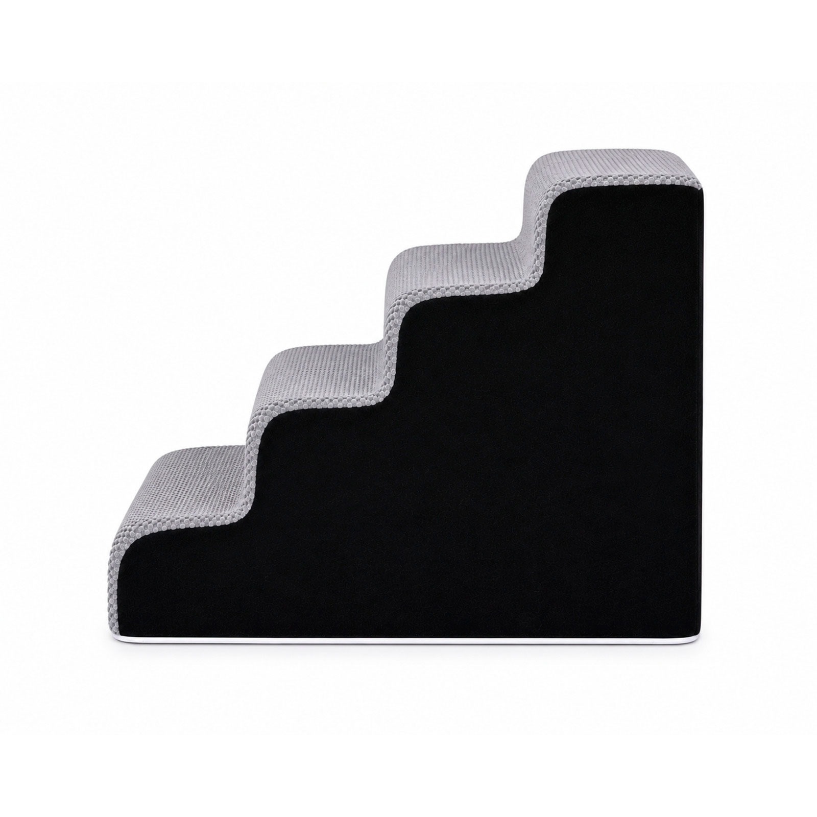 Escaleras negras de cuatro peldaños con peldaños grises texturizados.