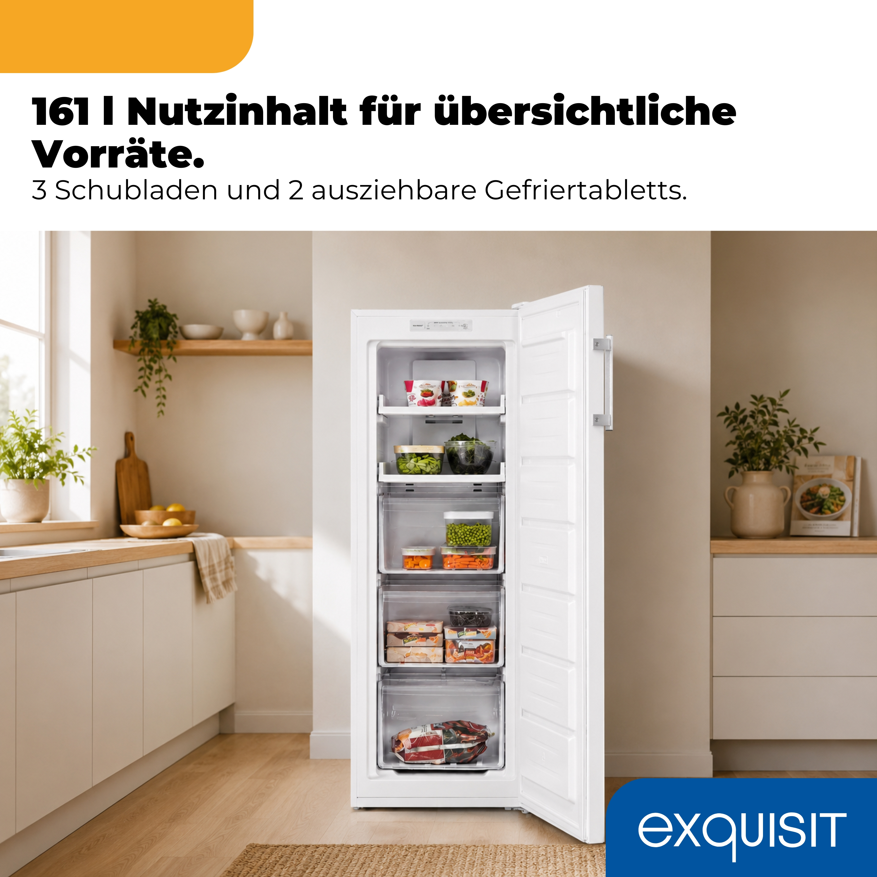 Ein offener weißer Gefrierschrank mit Lebensmitteln und Schubladen in einer Küche.
