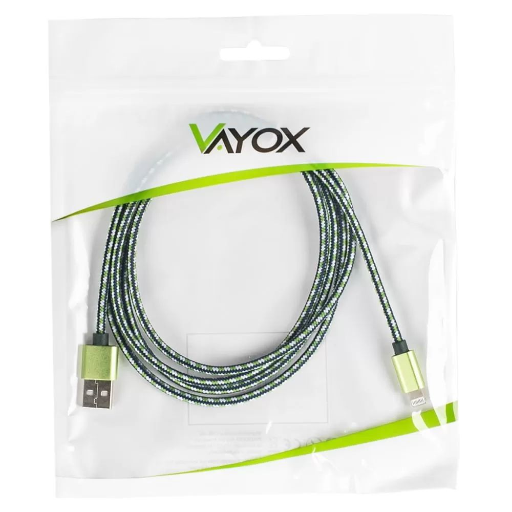Ein Ladekabel mit grün-schwarzem Muster in einer Plastikverpackung.