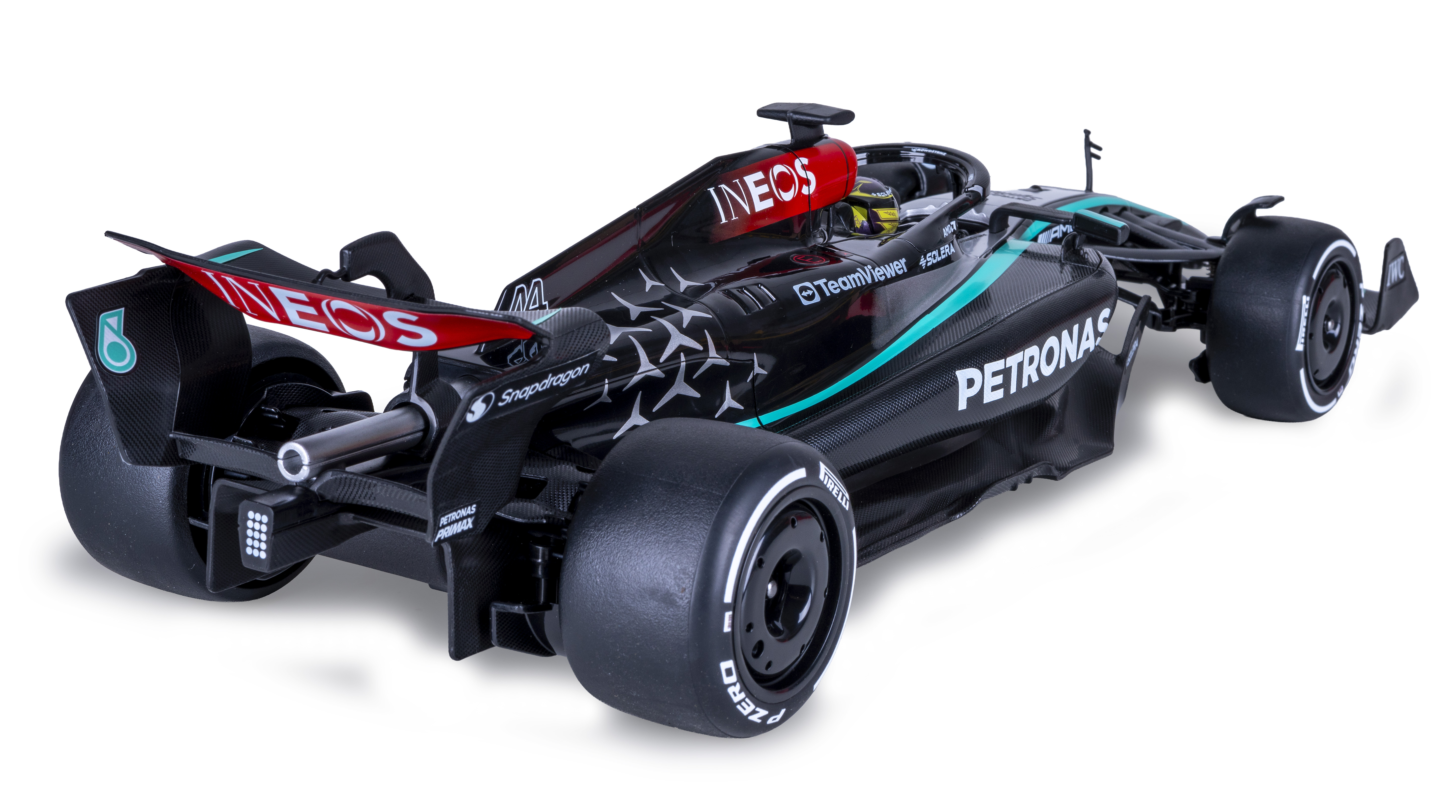 Ein schwarzer Formel-1-Rennwagen mit roten und türkisen Akzenten auf weißem Hintergrund.