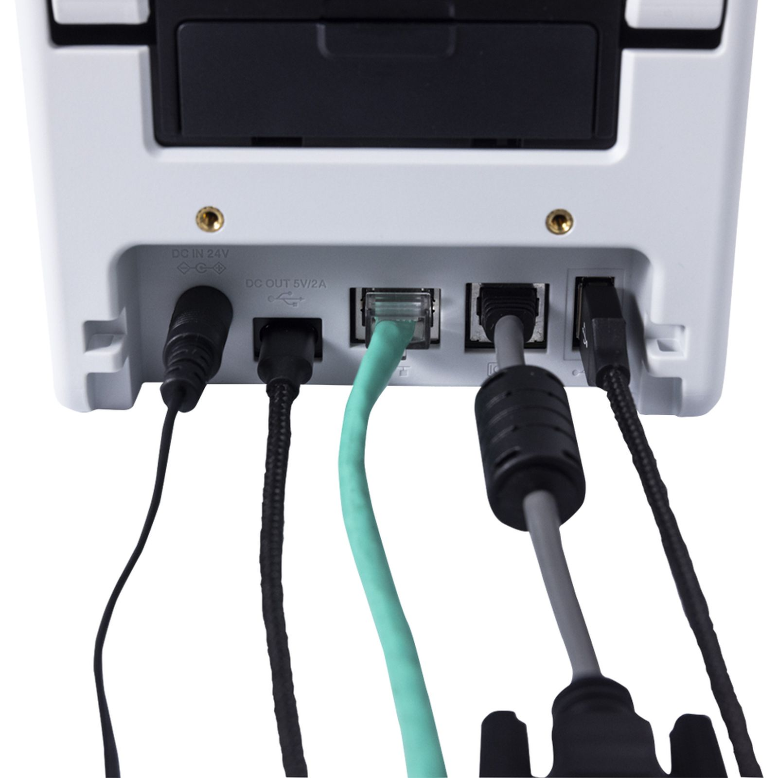 Connessioni del dispositivo con quattro cavi: alimentazione, USB e due di rete.