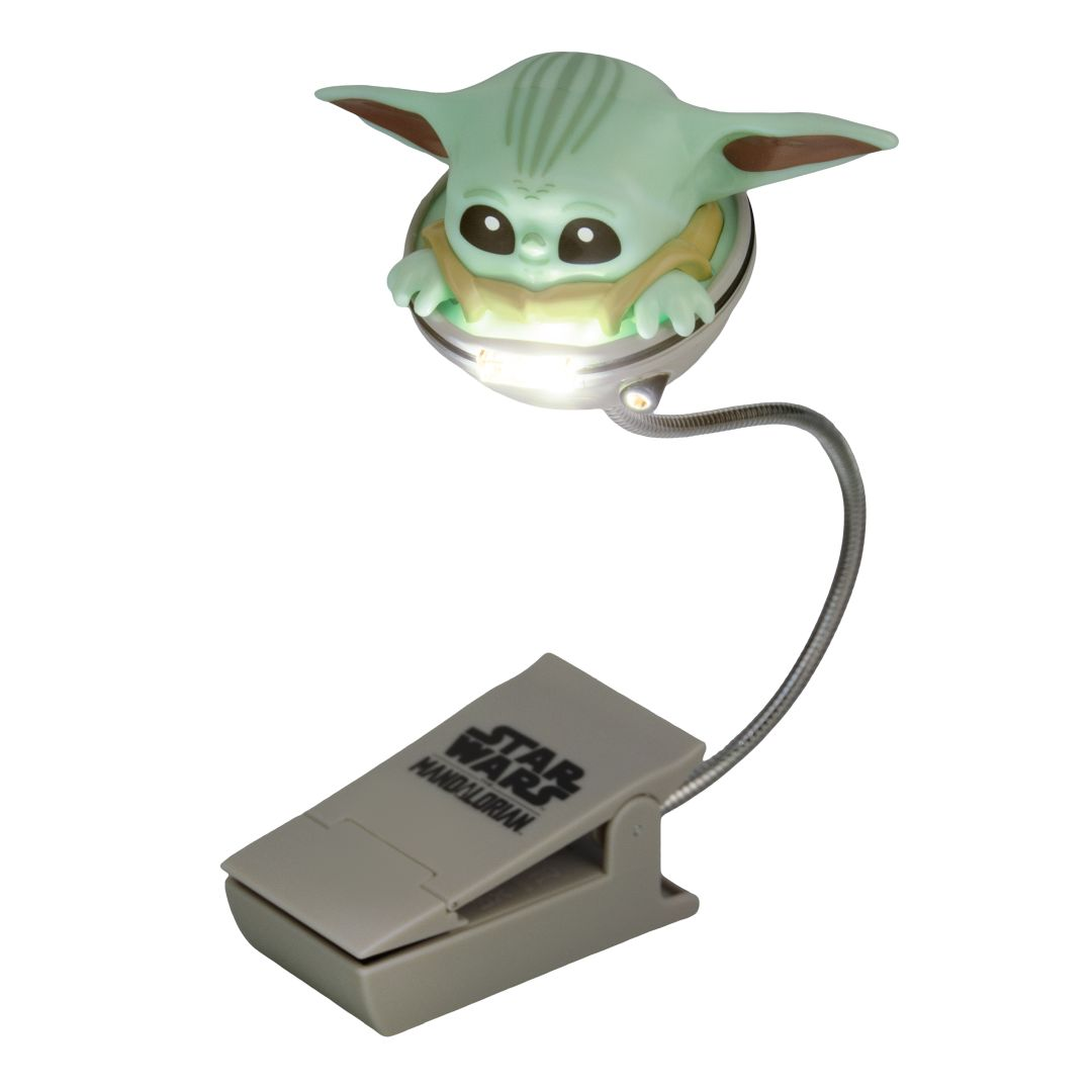 Lampka Baby Yoda z klipsem i logo Star Wars Mandalorian.