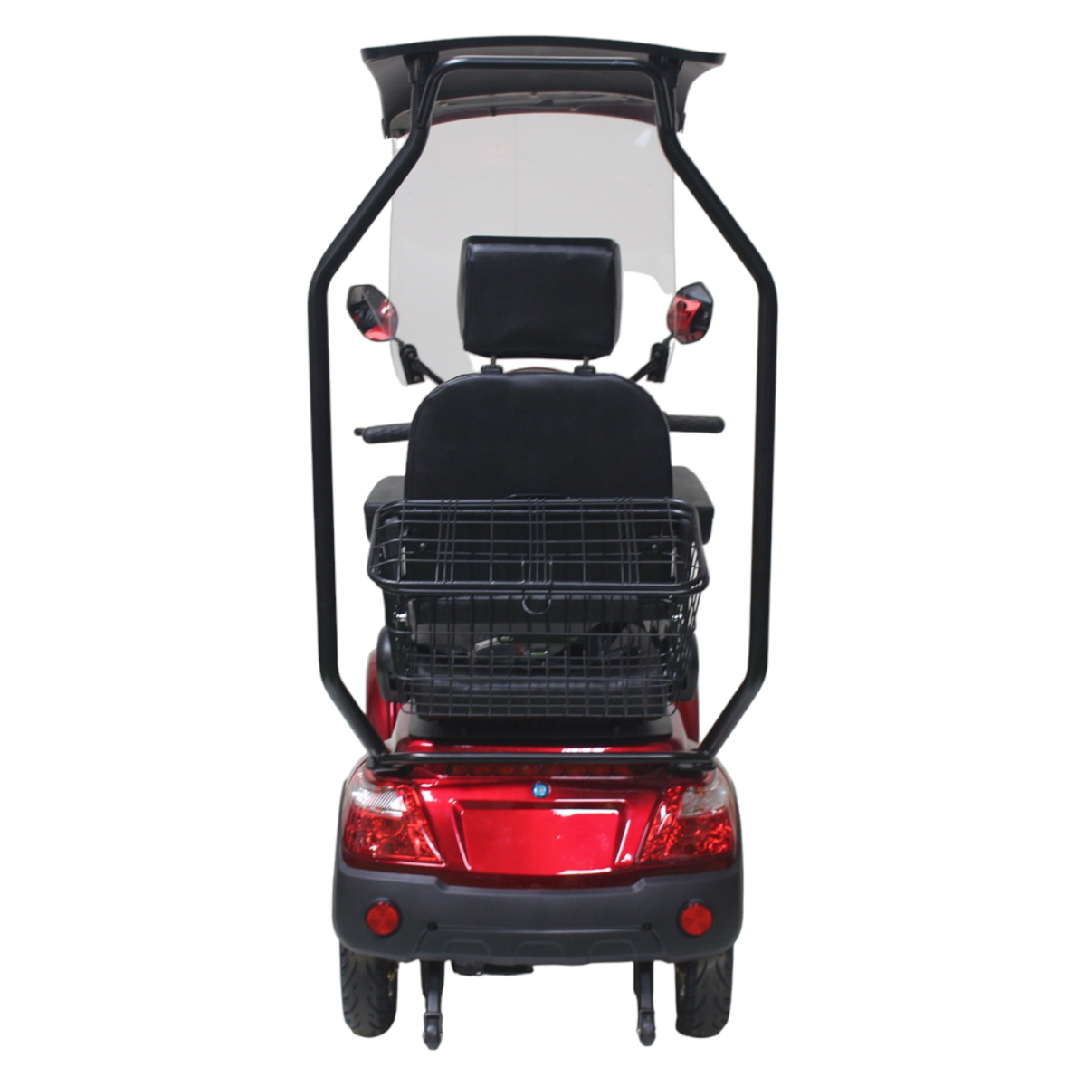 Rückansicht eines roten Elektromobils mit schwarzem Sitz und Korb.