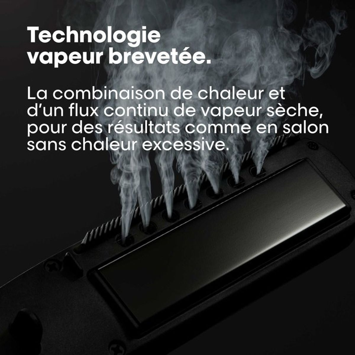 Ferro da stiro con uscite vapore e testo.