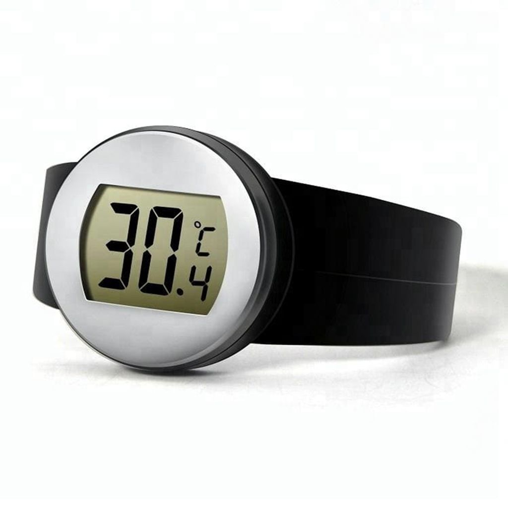 Ein digitales Thermometer zeigt 30,4 Grad Celsius an.