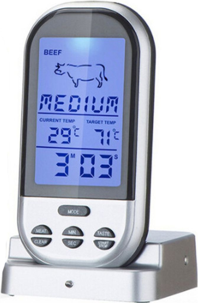 Digitales Fleischthermometer zeigt Rindfleisch, Medium, 29C aktuell, 71C Ziel.