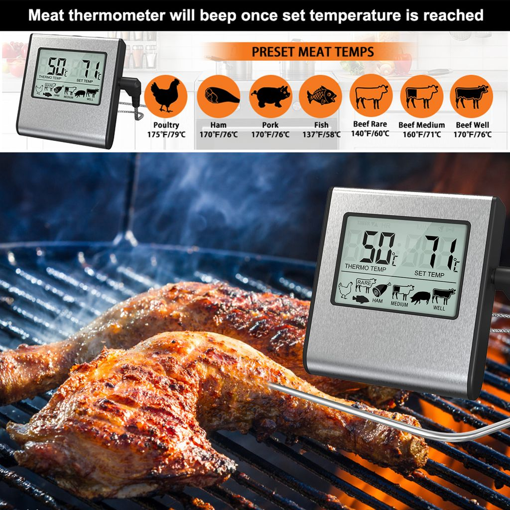 Fleischthermometer zeigt 50 Grad an, daneben gegrilltes Hähnchen auf einem Rost.