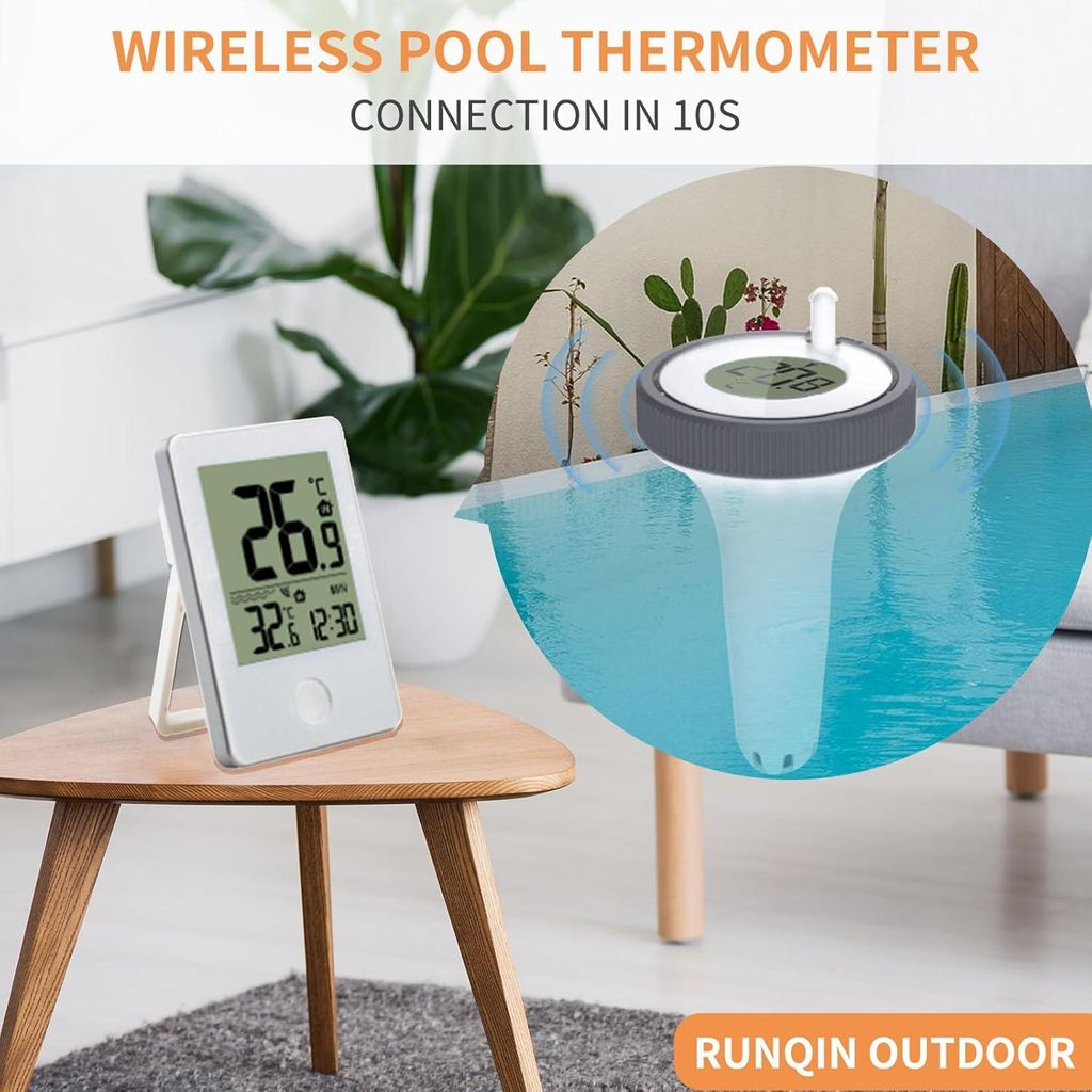 Ein kabelloser Poolthermometer mit digitalem Display steht auf einem Holztisch.