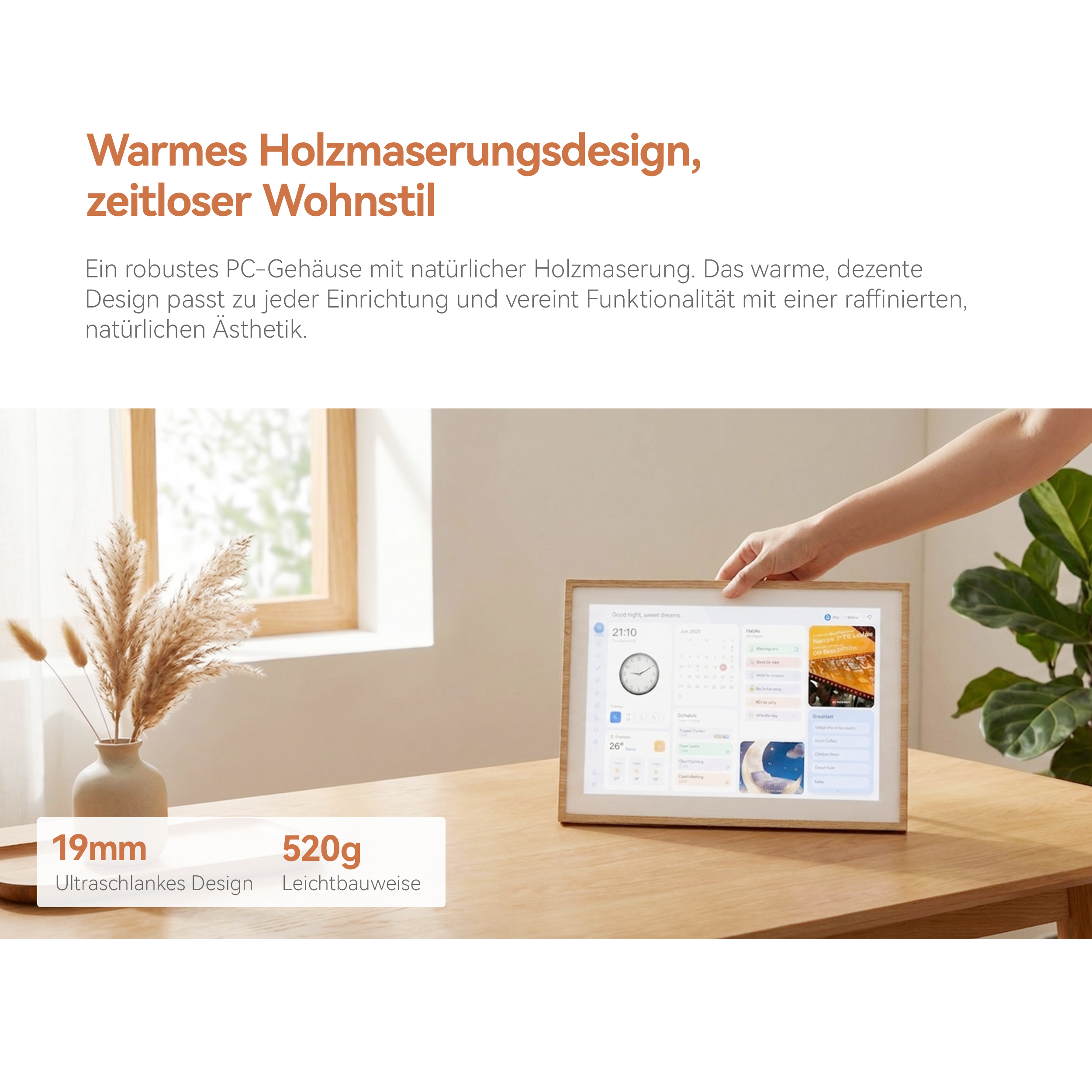 Ein Holzrahmen-Tablet mit Kalender, Uhrzeit und Wetteranzeige.