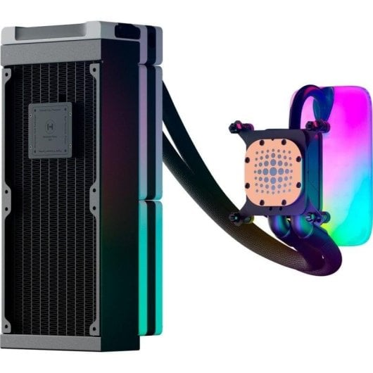 Gümüş radyatör, siyah fan ve RGB aydınlatmalı pompa başlığı.