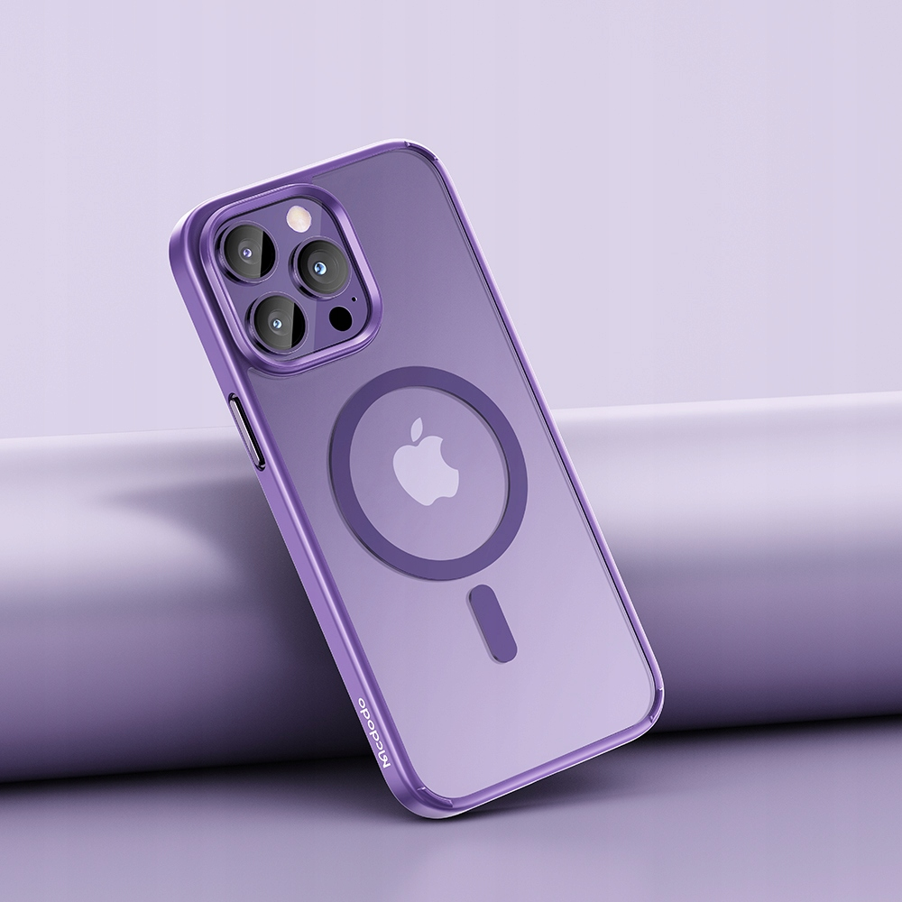 Cover viola per telefono con logo Apple e sporgenza fotocamera.