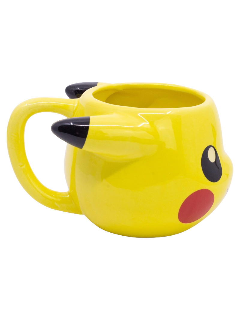 Gelbe Pikachu-Tasse mit schwarzen Ohren und roten Wangen.