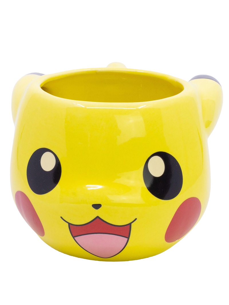 Eine gelbe Keramiktasse mit Pikachu-Gesicht, Ohren und roten Wangen.