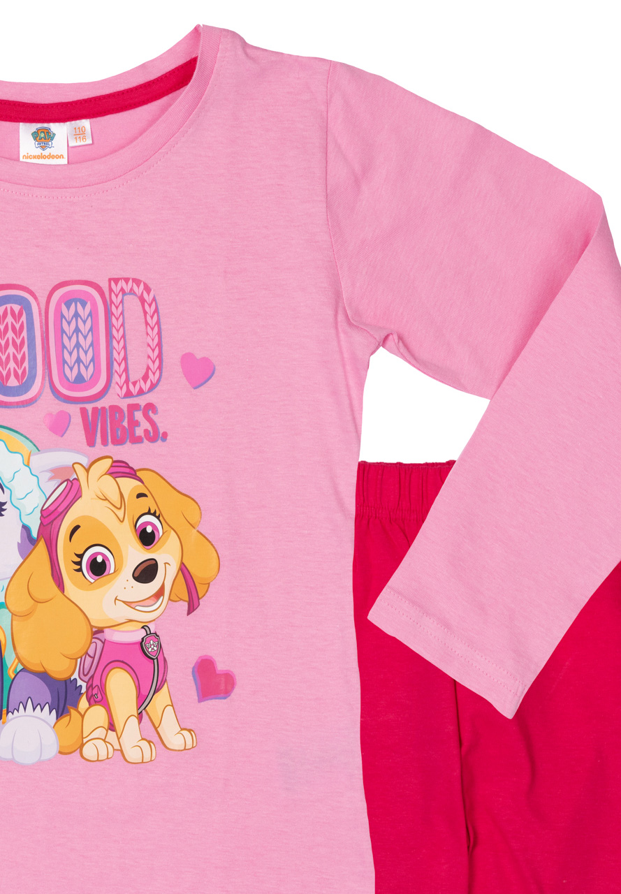 Ein rosafarbenes Pyjama-Oberteil mit Skye von Paw Patrol und der Aufschrift "Good Vibes".