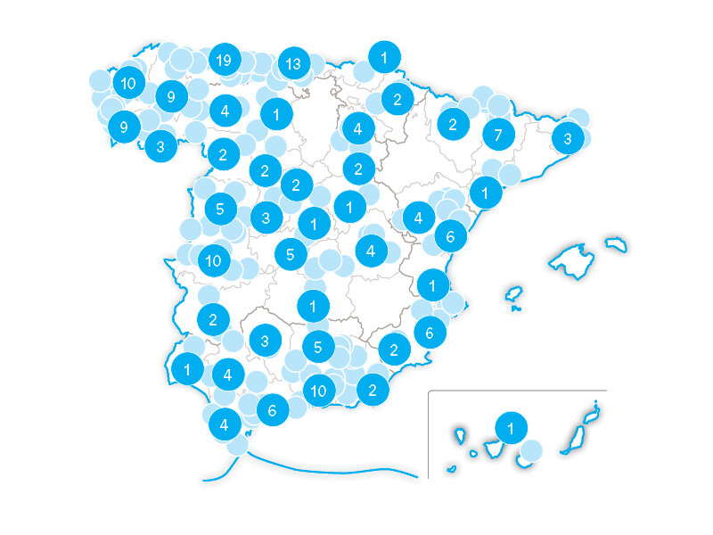 Mapa de España con círculos azules que contienen números marcando varias ubicaciones.