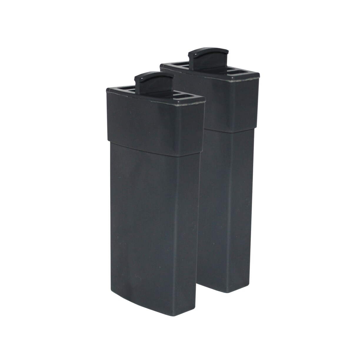 Dos contenedores rectangulares oscuros con tapas abatibles negras uno al lado del otro.