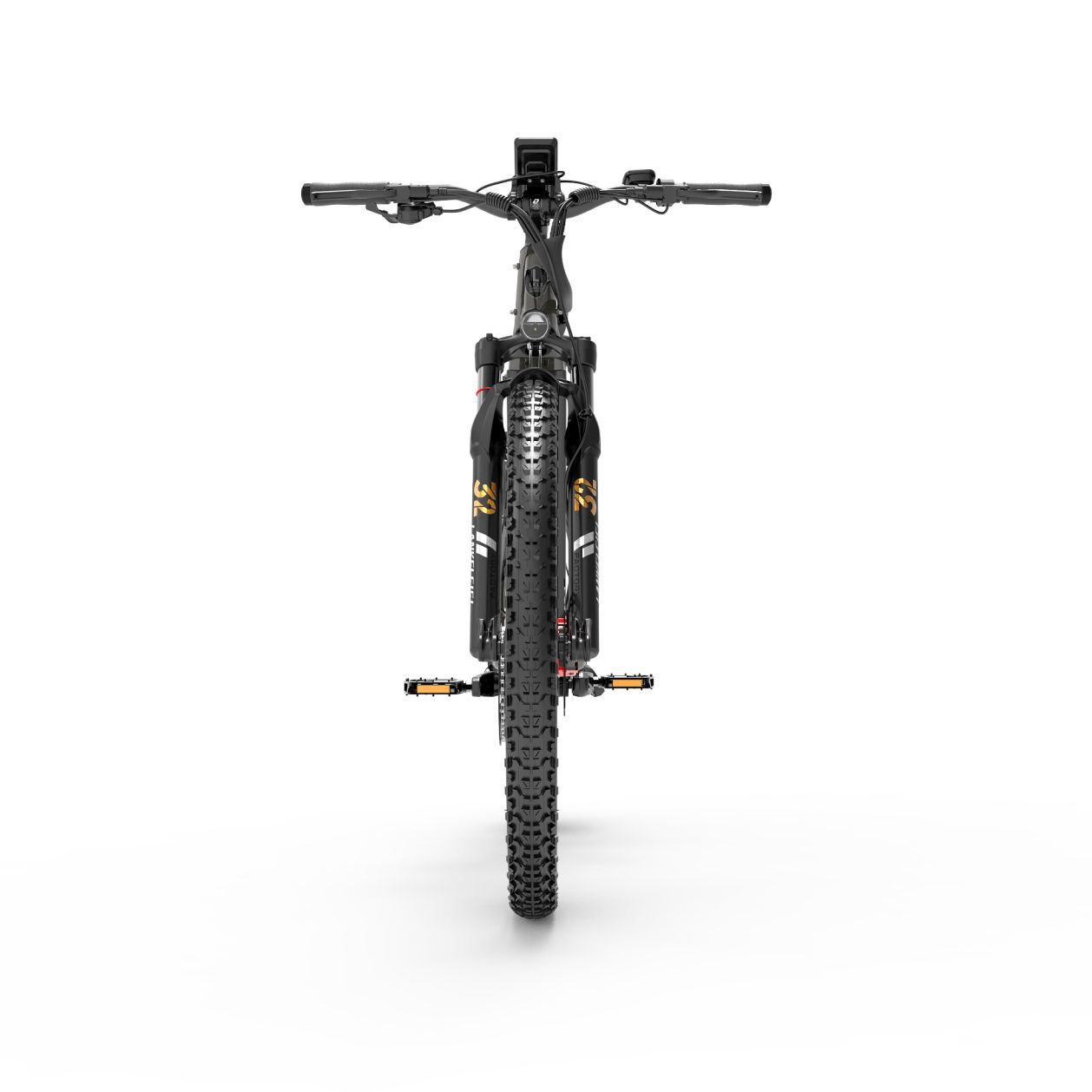 Bicicleta eléctrica negra vista de frente con ruedas anchas y pedales naranjas.