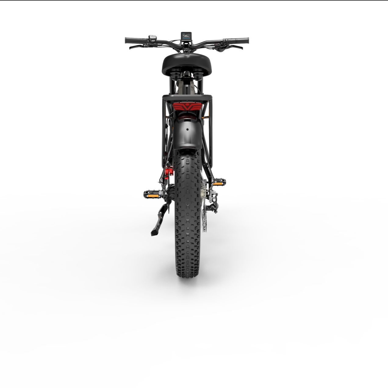 Vista trasera de una bicicleta eléctrica negra con neumático grueso y luz trasera roja.