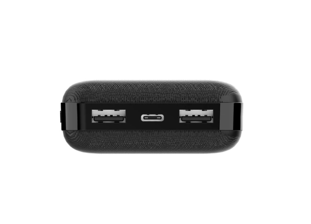İki USB-A ve bir USB-C bağlantı noktasına sahip siyah powerbank.