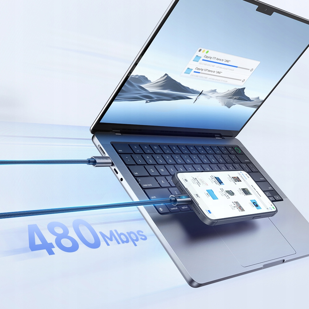 Dizüstü bilgisayar dosya aktarım ilerlemesini gösteriyor. Telefon USB-C kabloyla bağlı.