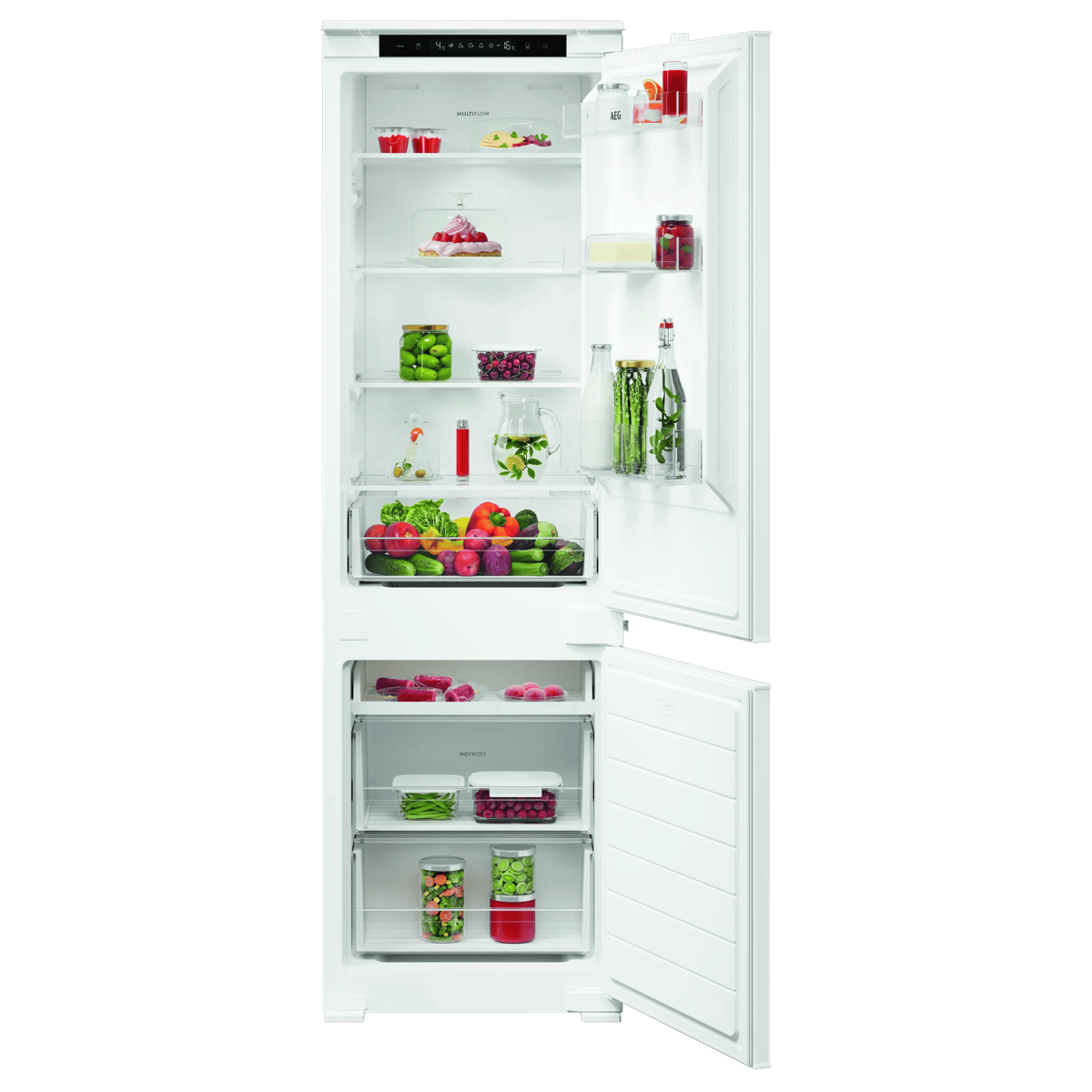 Un refrigerador blanco abierto con comida en varios estantes y cajones.