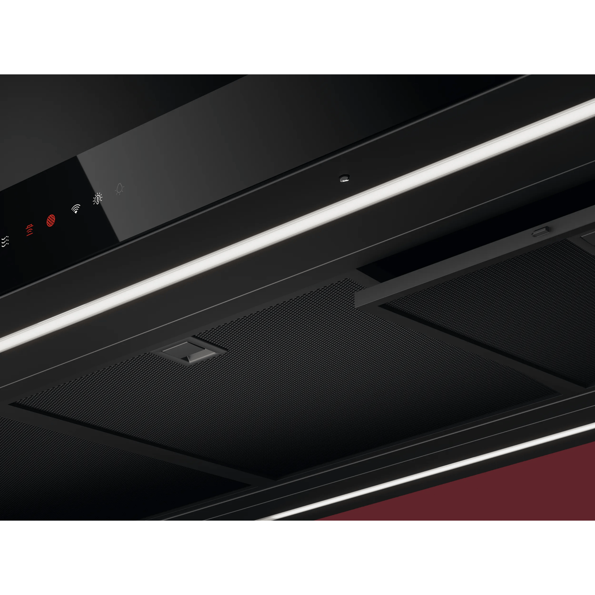 Cappa aspirante in rete metallica nera con comandi touch illuminati e LED.