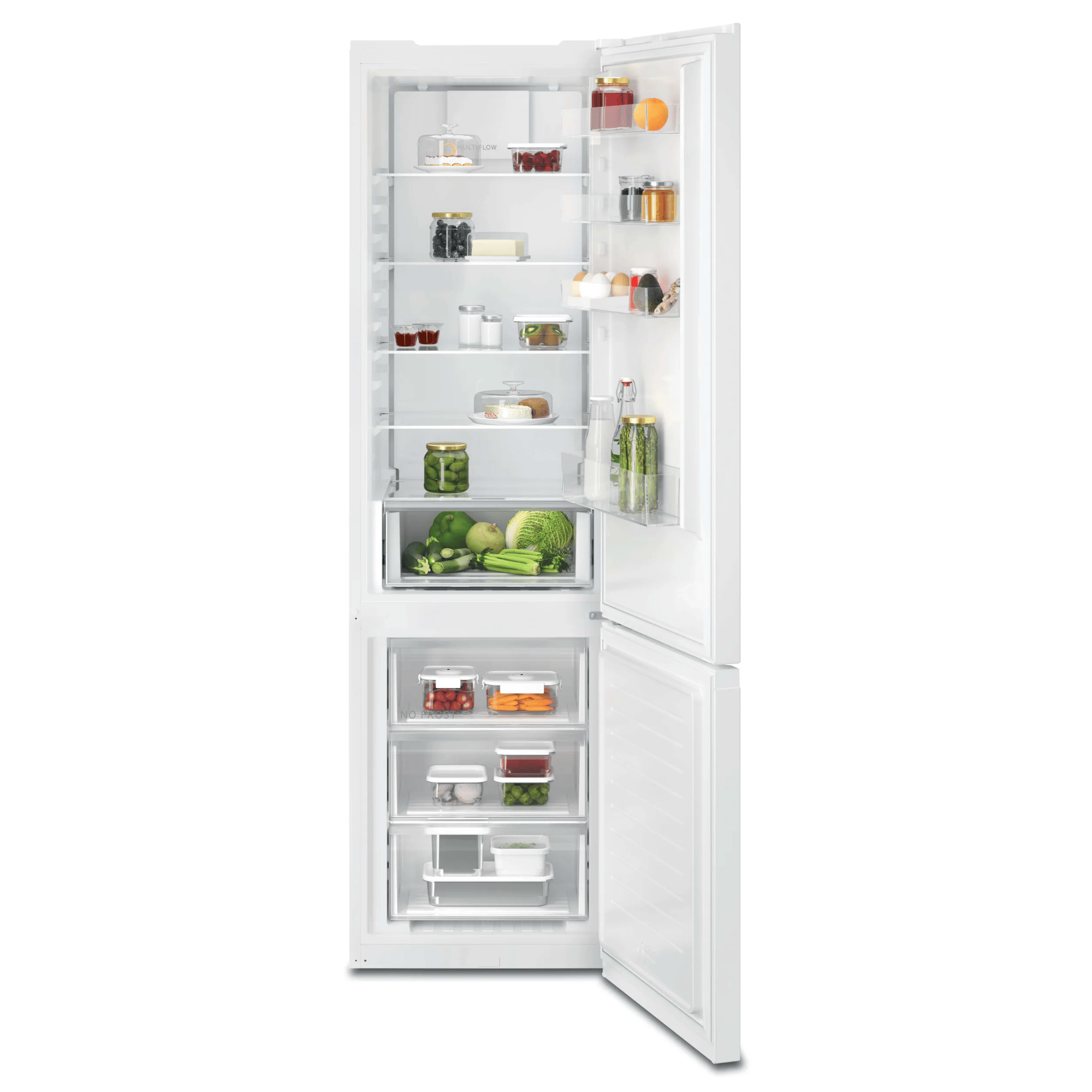 Un refrigerador blanco abierto con estantes repletos de alimentos como frutas, verduras y frascos.