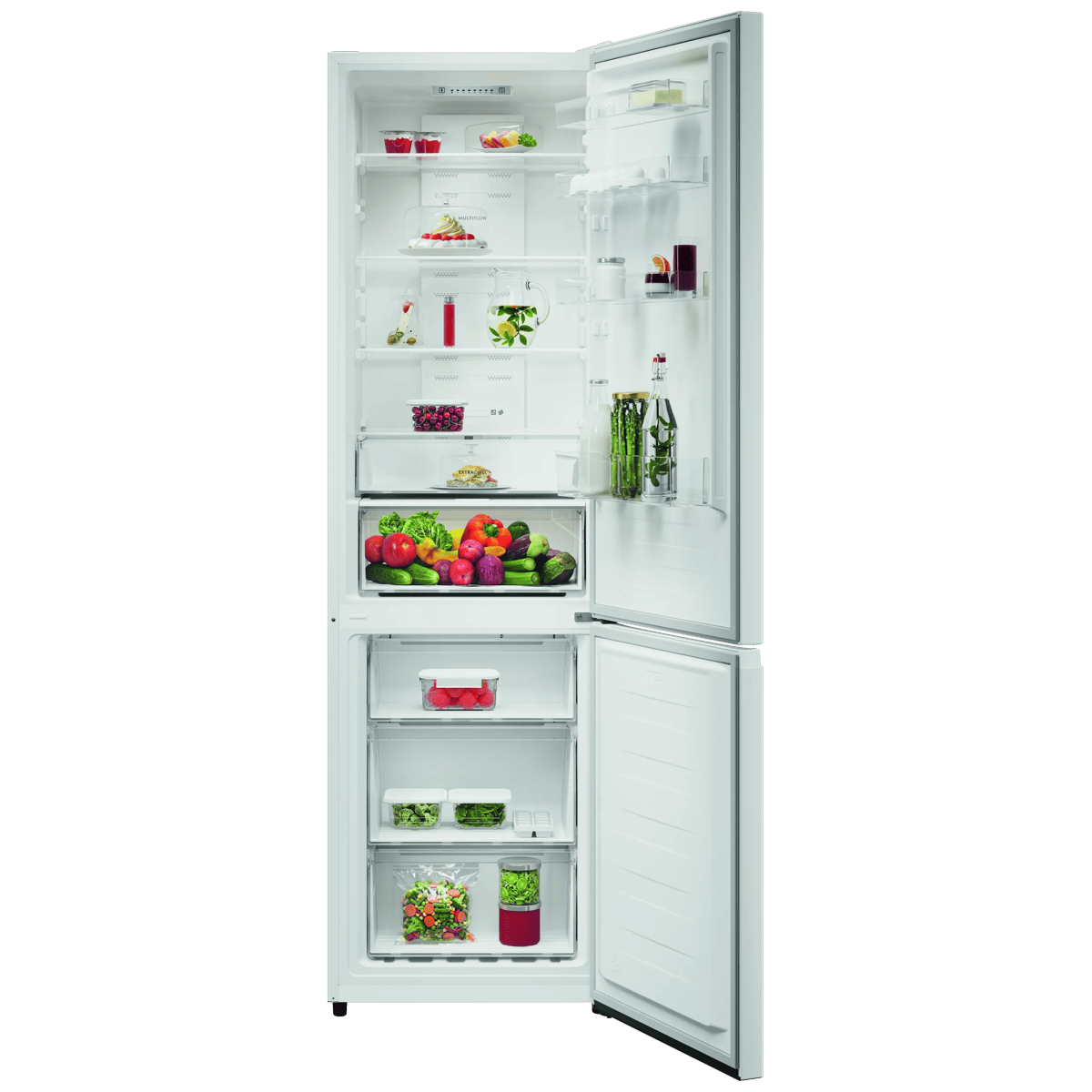 Refrigerador blanco abierto con estantes y cajones llenos.