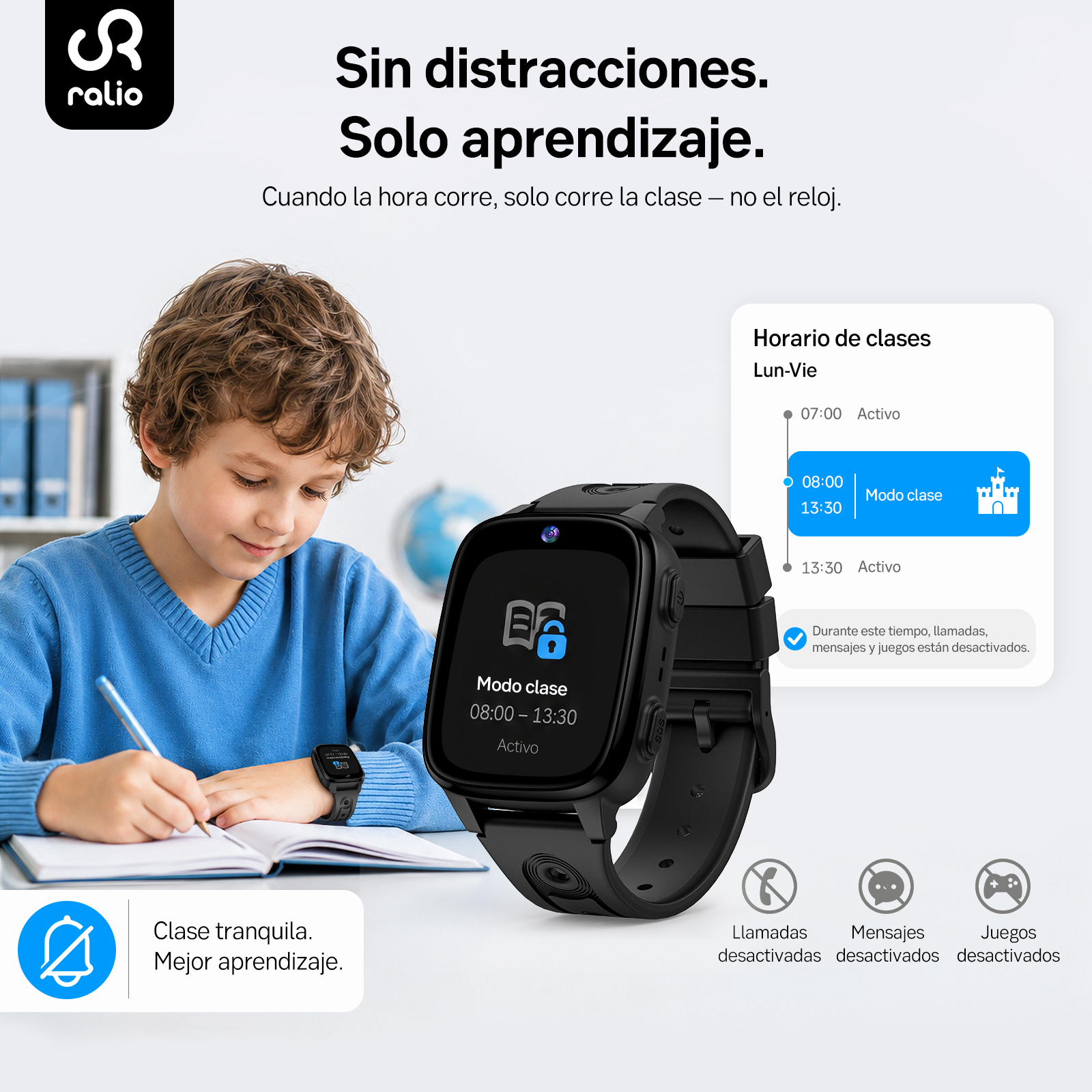 Un niño escribe en un cuaderno, un reloj inteligente muestra el modo clase.