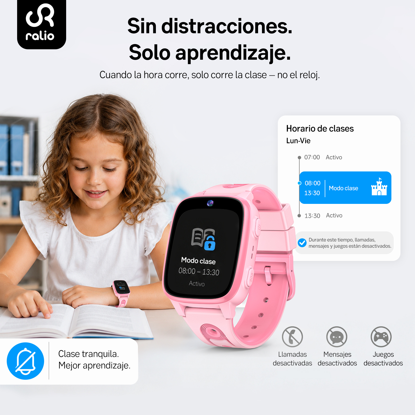 Una niña usa un reloj inteligente rosa que muestra 'Modo Clase' durante el estudio.