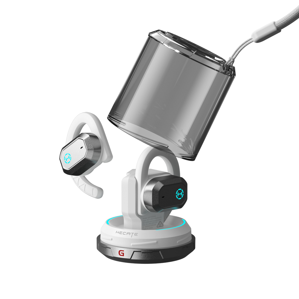 Auriculares inalámbricos con estuche de carga transparente y luz azul, sobre fondo blanco.