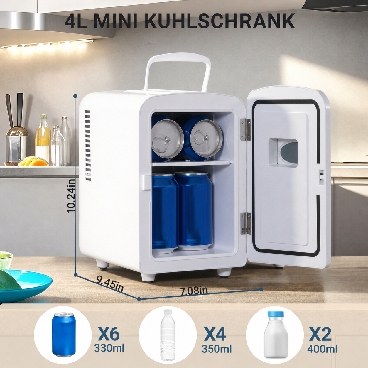 Ein offener weißer Mini-Kühlschrank mit 2 Dosen und 2 Flaschen darin.