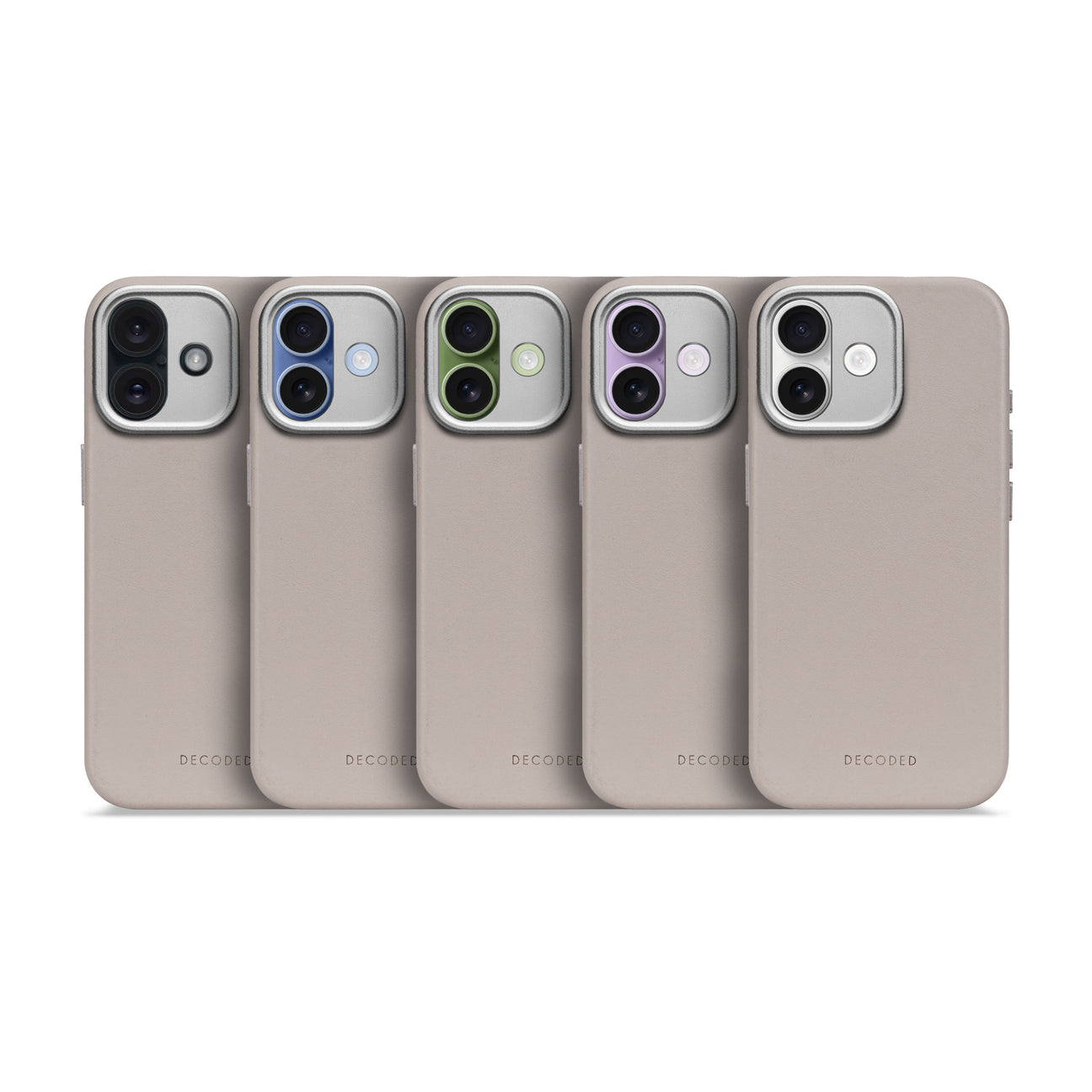 Cinque custodie per telefono beige con diversi accenti di lente della fotocamera allineate.