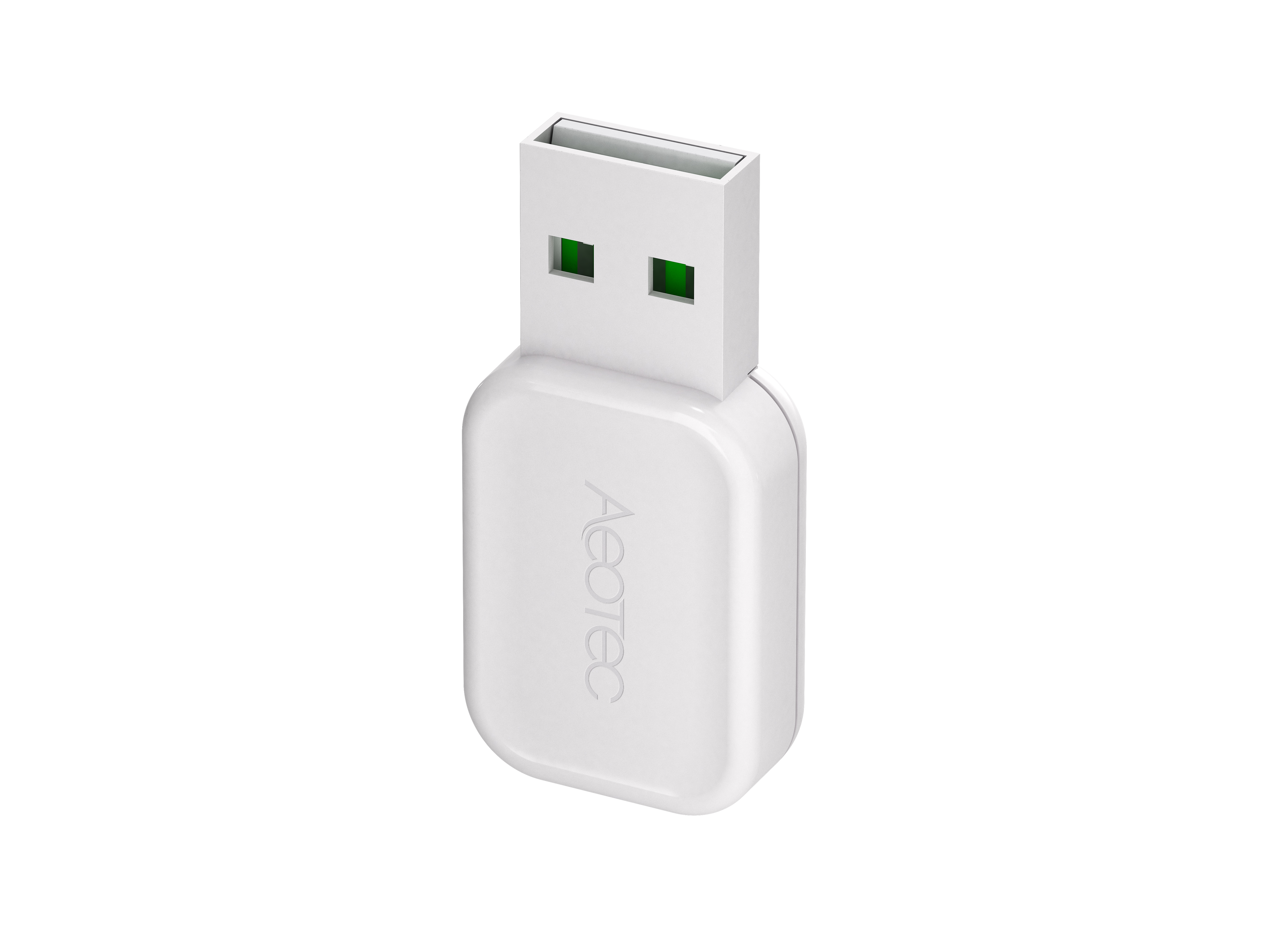 Ein weißer USB-Stick mit grünen Lichtern auf weißem Hintergrund.