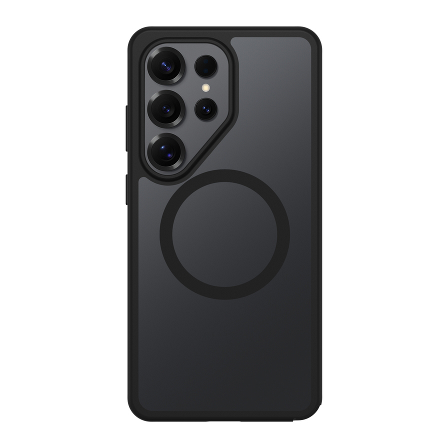Custodia nera per telefono con quattro fotocamere e un anello sul retro.