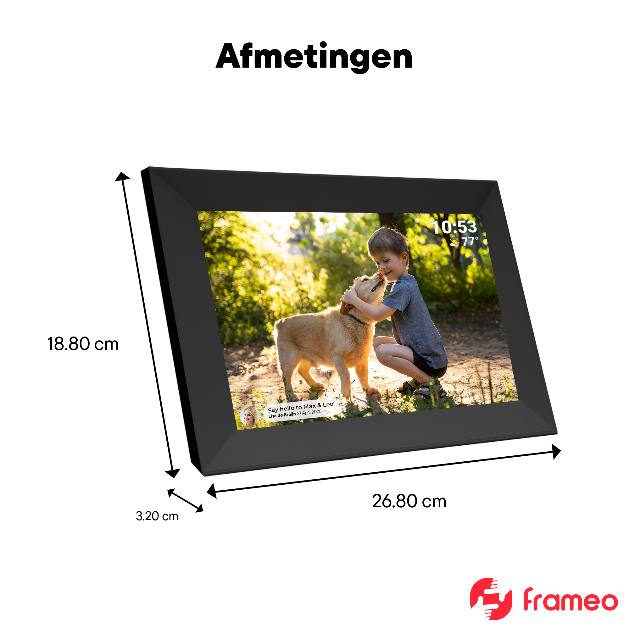 Ein Junge streichelt einen Hund im Freien. Maße: 18,8x26,8x3,2 cm.