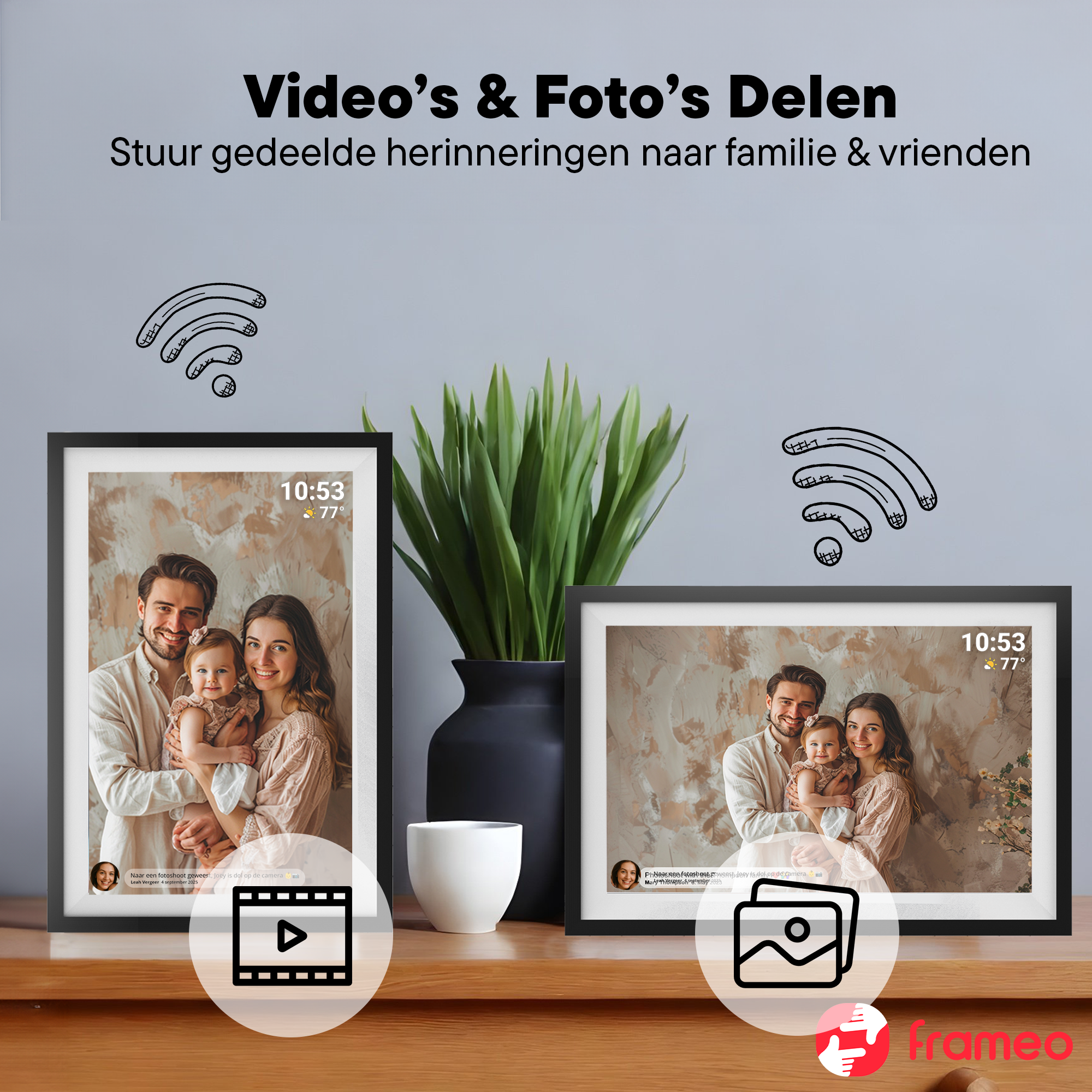 Zwei digitale Bilderrahmen zeigen Familienfotos; einer mit Video-, der andere mit Foto-Symbol.
